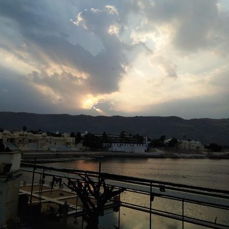 Rainbow Palace Hotel Pushkar Esterno foto